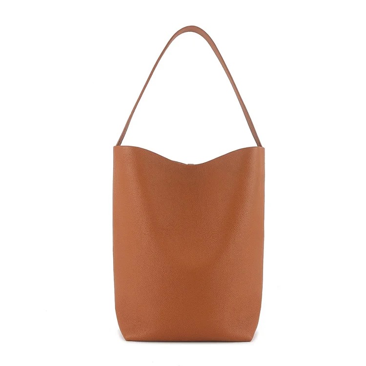 TR high goods 2025 new cowhide bucket bag large capacity European and American shoulder bag commuter high-end handbag for women