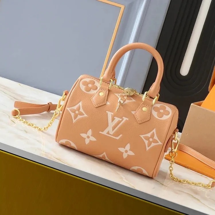 Classic fashion embossed leather hand crossbody bag image 5