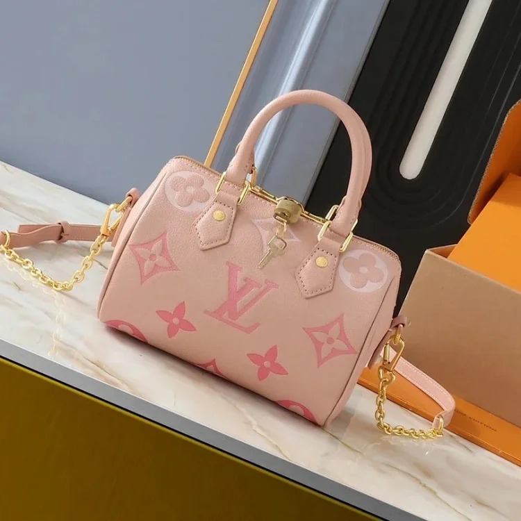 Classic fashion embossed leather hand crossbody bag image 6