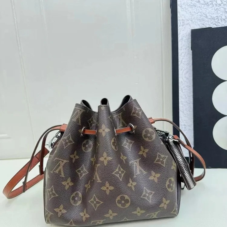 Light luxury style portable cross-body women's bag 001 (without box)