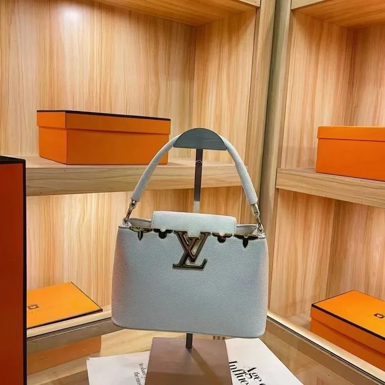 Light luxury style portable cross-body women's bag 001 (without box)