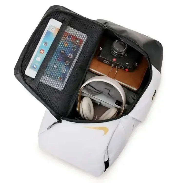 Fashionable casual backpack