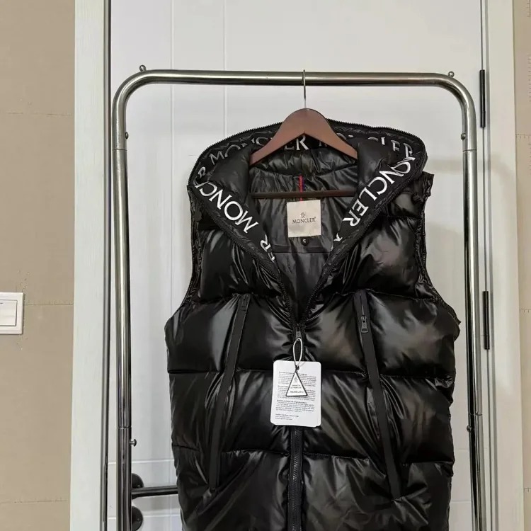 E-1 vest collection image 4