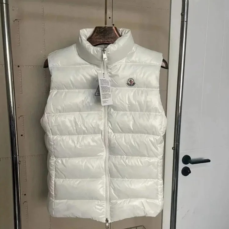 E-1 vest collection image 6