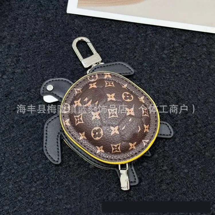 Small crab bag pendant new wireless bluetooth headphone bag keychain lipstick coin purse car pendant