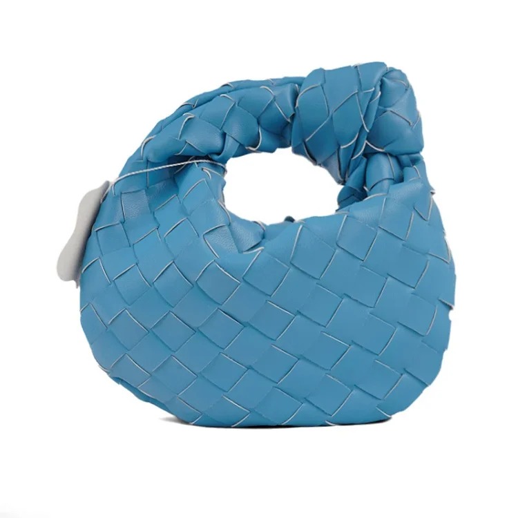 2025 Spring Commuting 2024mini Portable Cloud Bag Handmade Woven Armpit Bag Pillow Bag Hot Selling Women's Bag
