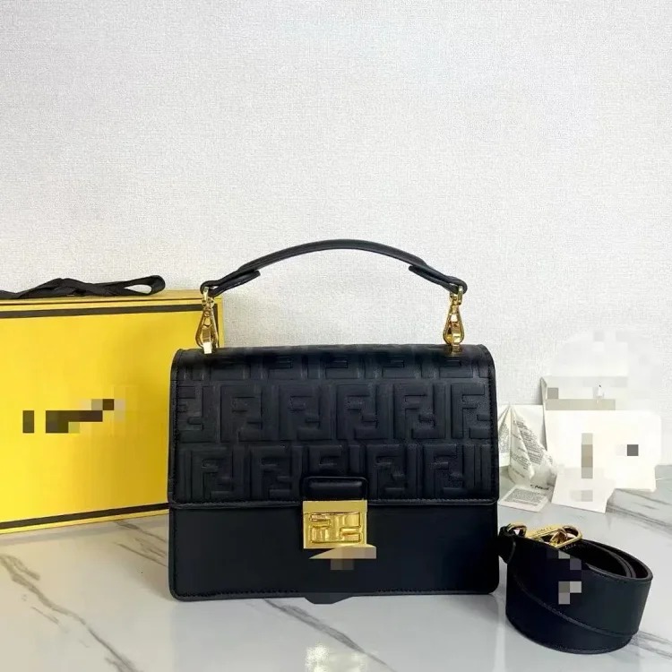 Fendi 2025 new bag cross-border shoulder bag retro crossbody bag ladies bag versatile new baguette bag light