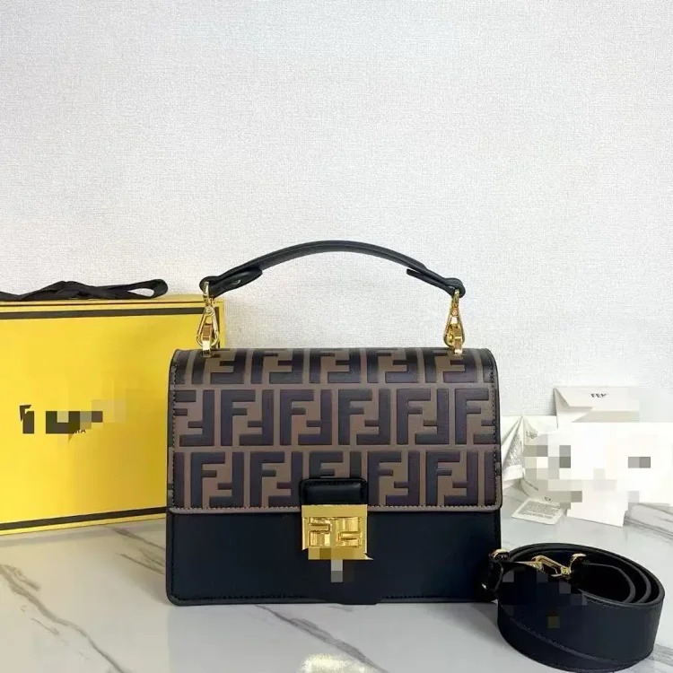 Fendi 2025 new bag cross-border shoulder bag retro crossbody bag ladies bag versatile new baguette bag light