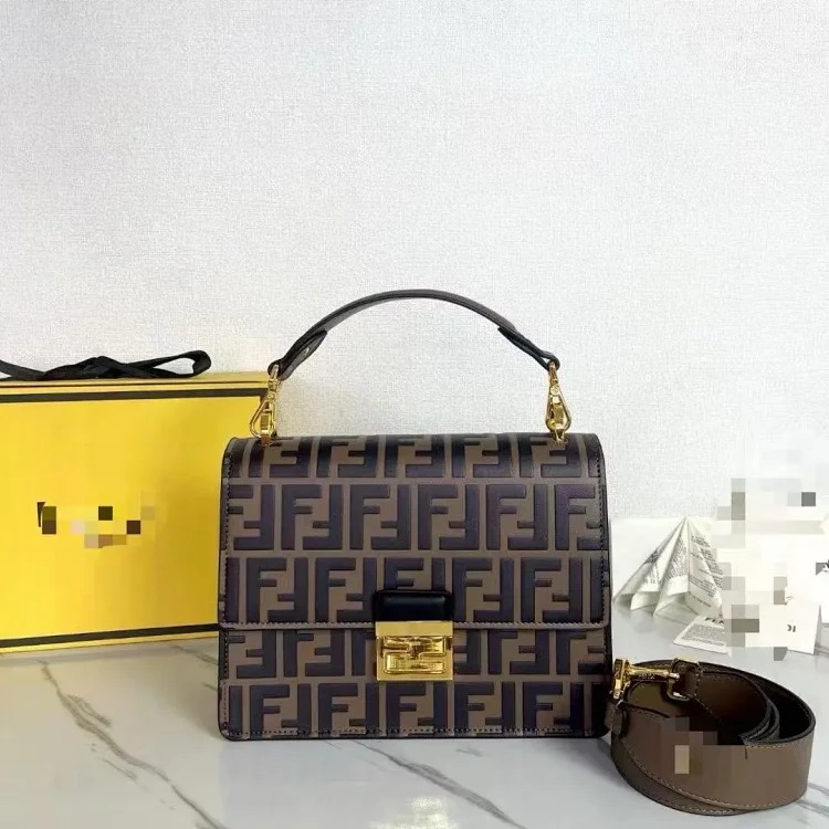 Fendi 2025 new bag cross-border shoulder bag retro crossbody bag ladies bag versatile new baguette bag light
