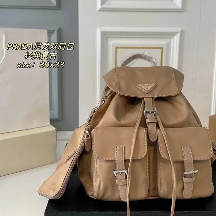 Trendy luxury backpack 004