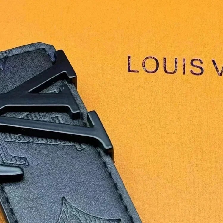 New L Men's Belt: image 4