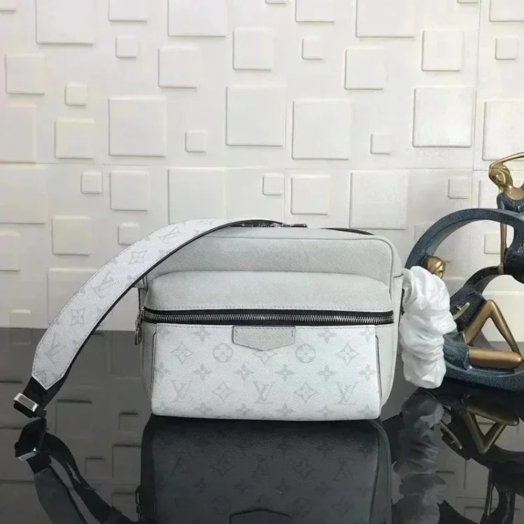 EEF-High V Retro Messenger Bag (shipped within 5 days)- TOP image 3