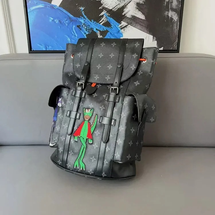Louis Vuitton New men's crossbody bag Keepall pillow bag large capacity shoulder bag versatile crossbody bag travel bag for men