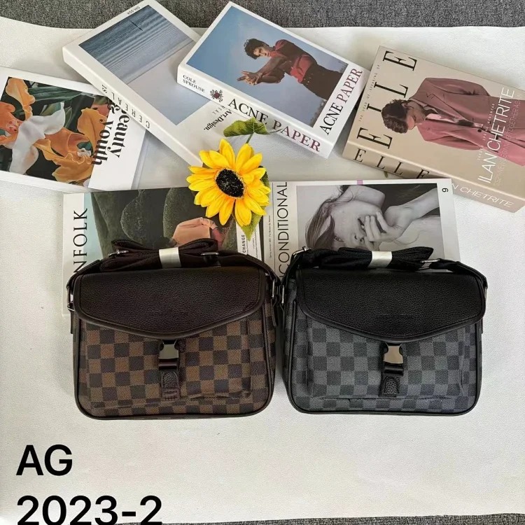 Fashion brand men's shoulder bag retro versatile leather crossbody bag plaid simple small square bag backpack men's wholesale