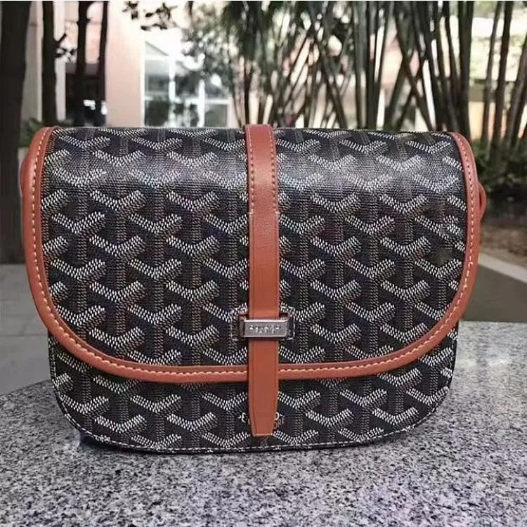 Stylish printed crossbody bag