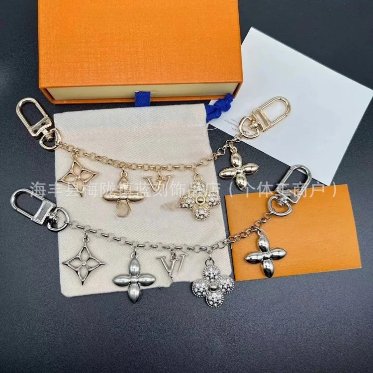 Cross-border new kitten pendant, fashionable and versatile Vivian bag chain, dropshipping