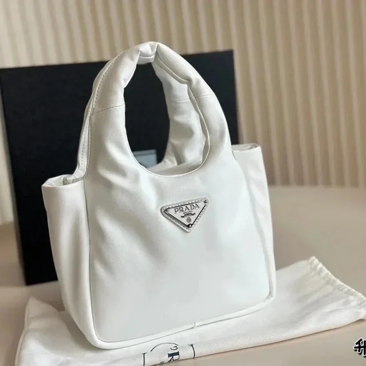 Classic versatile crossbody bag 014