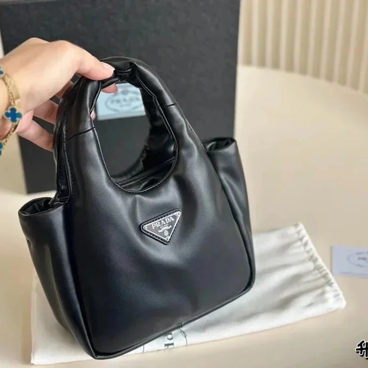 Classic versatile crossbody bag 014