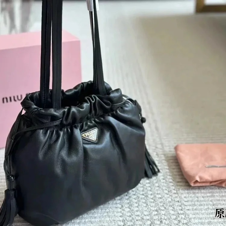 Classic versatile crossbody bag 014