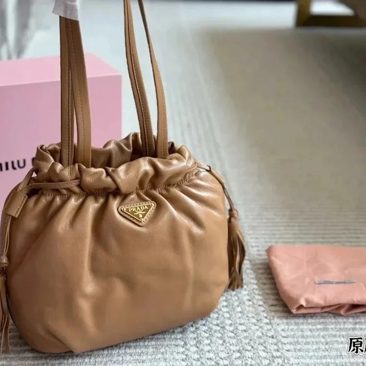 Classic versatile crossbody bag 014