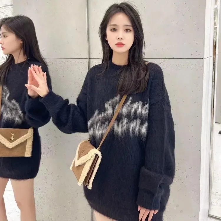 Fashionable sweater (W2C-150)