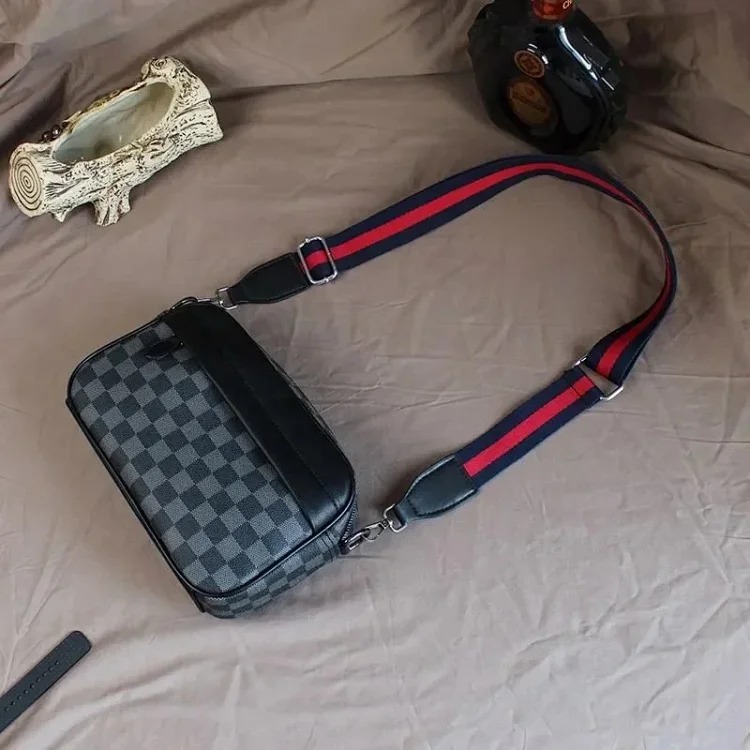 Versatile casual fashion messenger bag 02 image 3