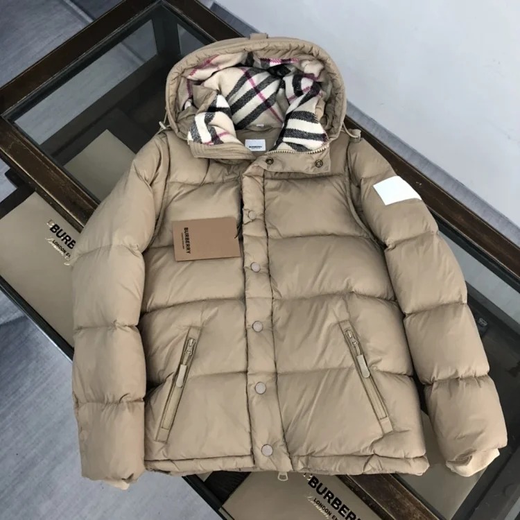 Comfortable and warm down jackets