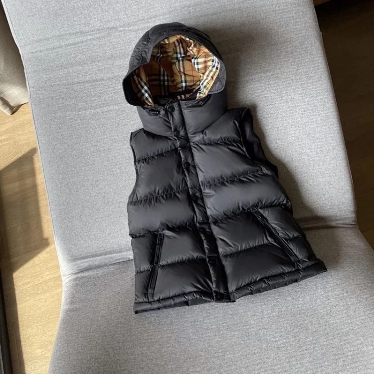 Comfortable and warm down jackets