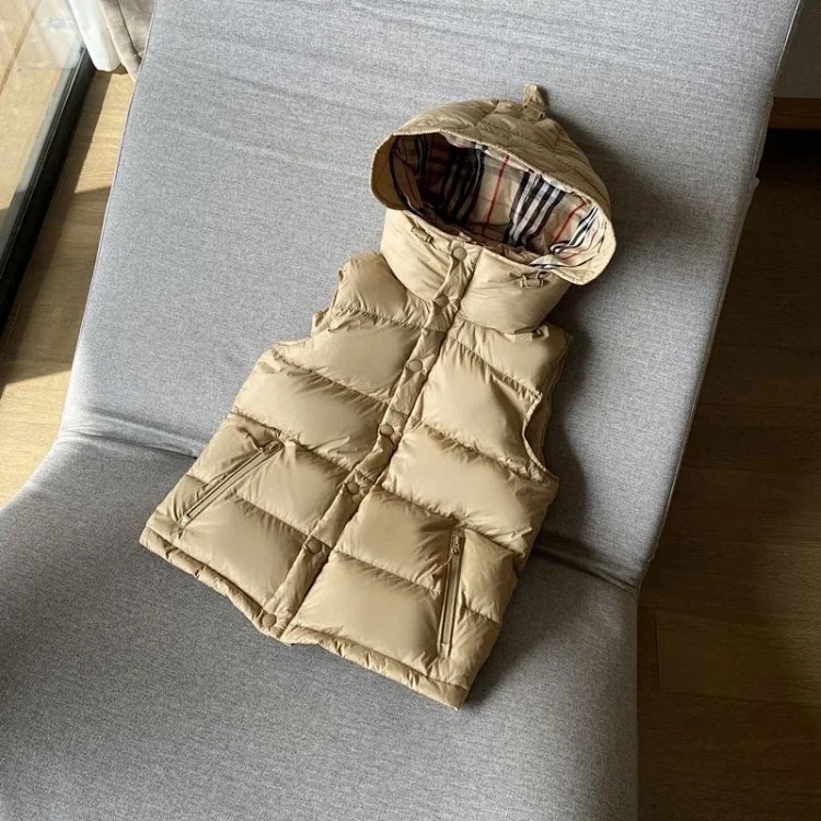 Comfortable and warm down jackets