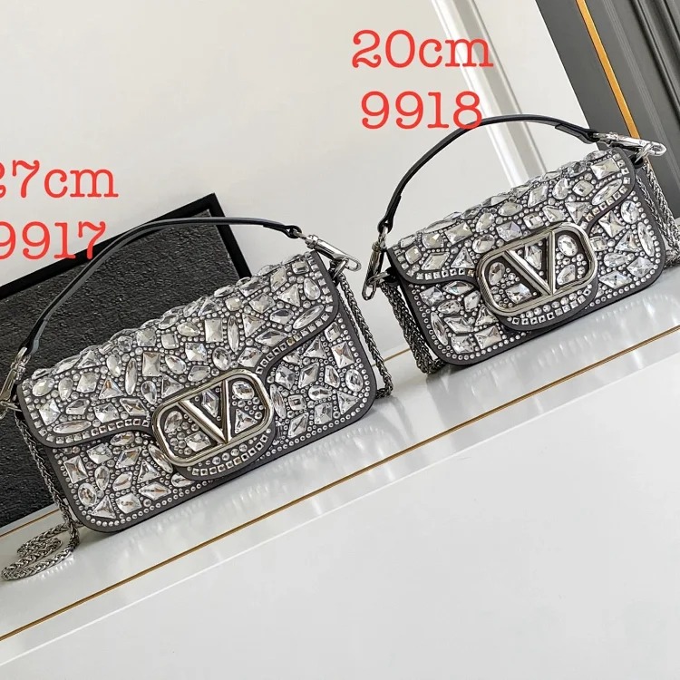 2025 autumn and winter diamond-encrusted small square bag European and American retro chain fashion portable shoulder crossbody women's bag fashionable light luxury