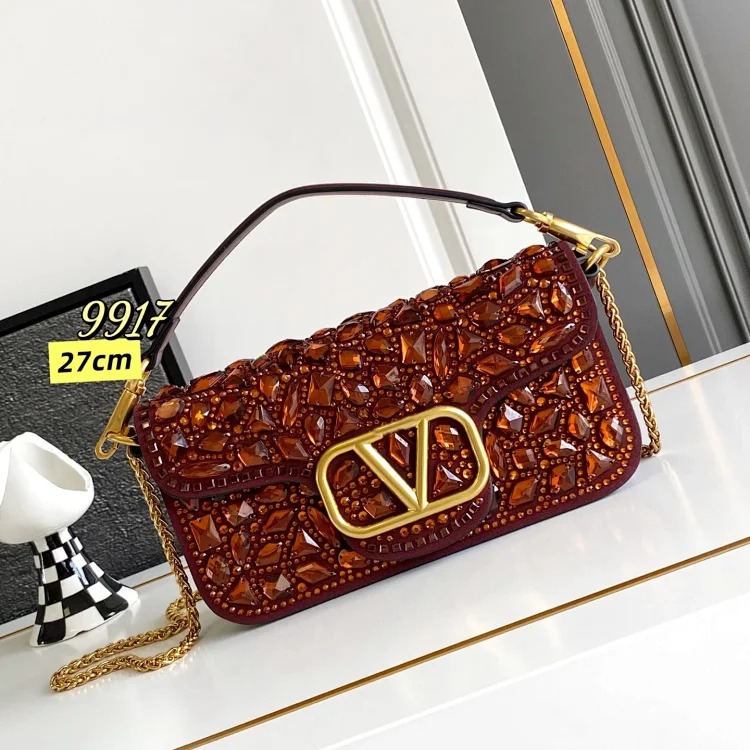 2025 autumn and winter diamond-encrusted small square bag European and American retro chain fashion portable shoulder crossbody women's bag fashionable light luxury