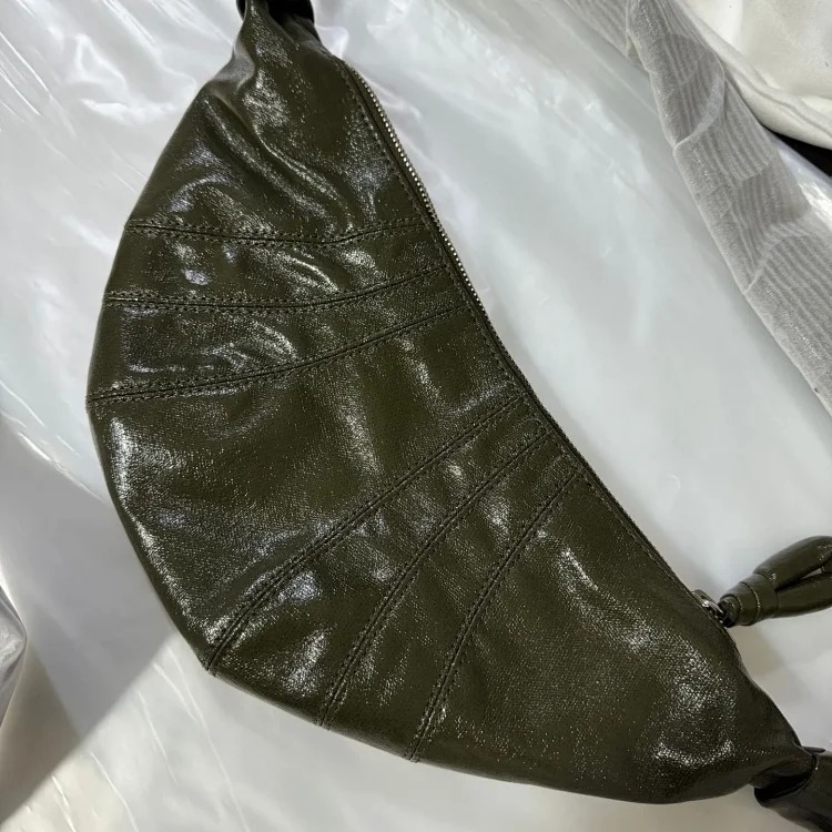 Right Linen coated LE knotted croissant, fashionable croissant bag, versatile trendy dumpling bag, cross-body armpit bag