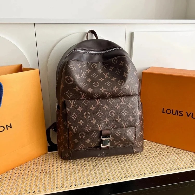 1500-Various designer (no refunds or exchanges for non-quality issues) image 5