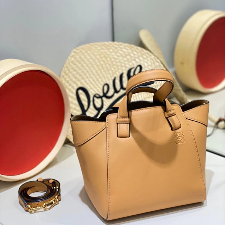 L fashion bag