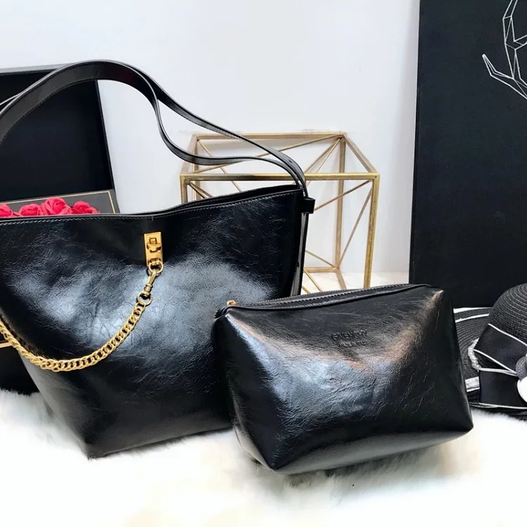 G fashion bag