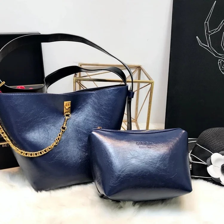G fashion bag
