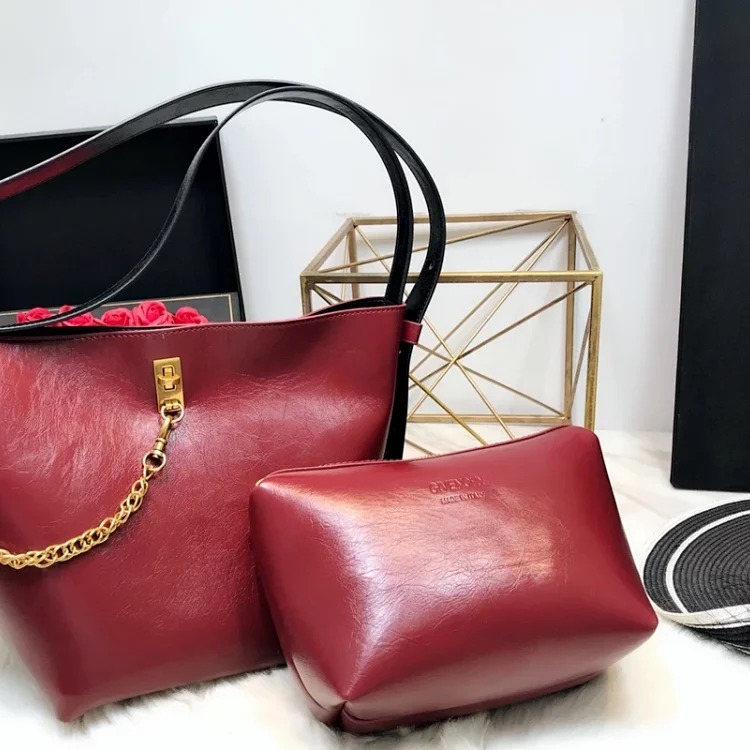 G fashion bag
