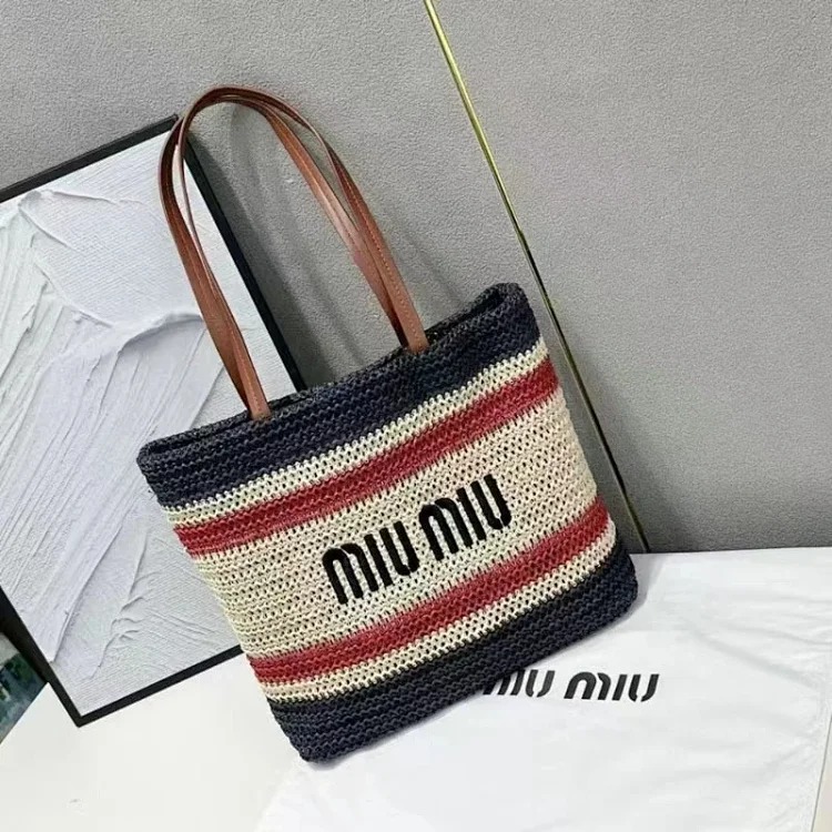 Miu's new summer woven tote bag raffia straw bag large capacity simple single shoulder portable women's bag trendy image 3