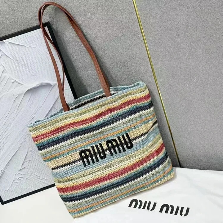 Miu's new summer woven tote bag raffia straw bag large capacity simple single shoulder portable women's bag trendy image 4