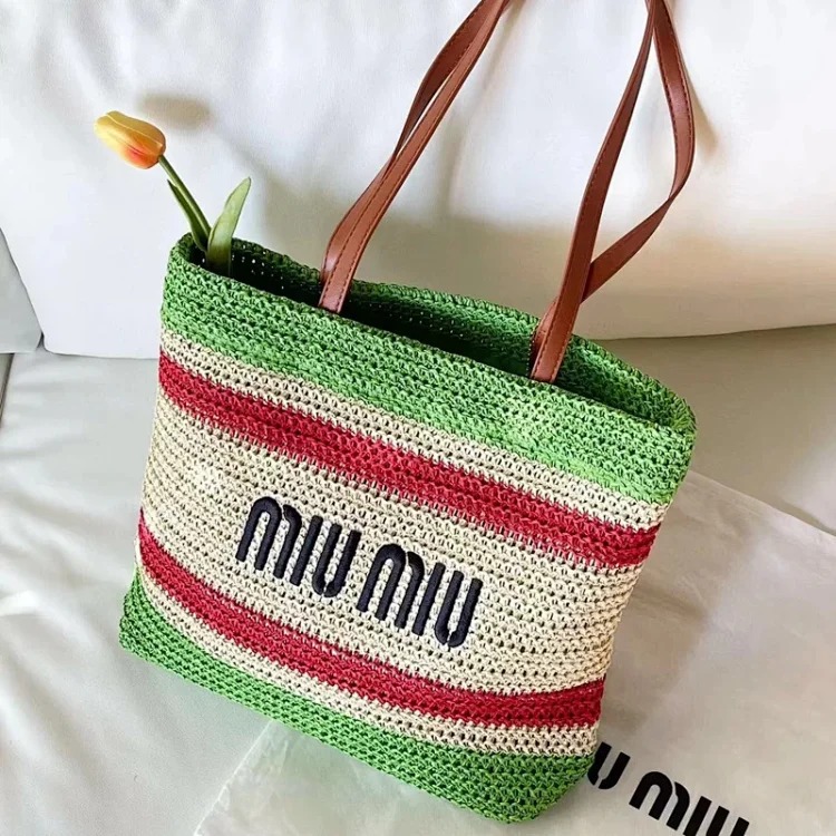 Miu's new summer woven tote bag raffia straw bag large capacity simple single shoulder portable women's bag trendy image 5