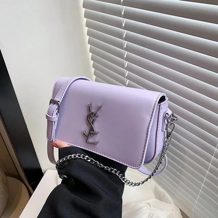 This year's popular bags, women's small square bags, simple new styles, 2024 popular lightweight single shoulder crossbody bags for women with good looks image 3