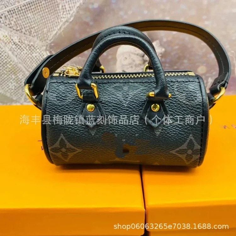 Louis Vuitton Murakami Takahiro three-color mini pillow bag, light luxury and western style old flower bag pendant, handmade denim fabric pendant