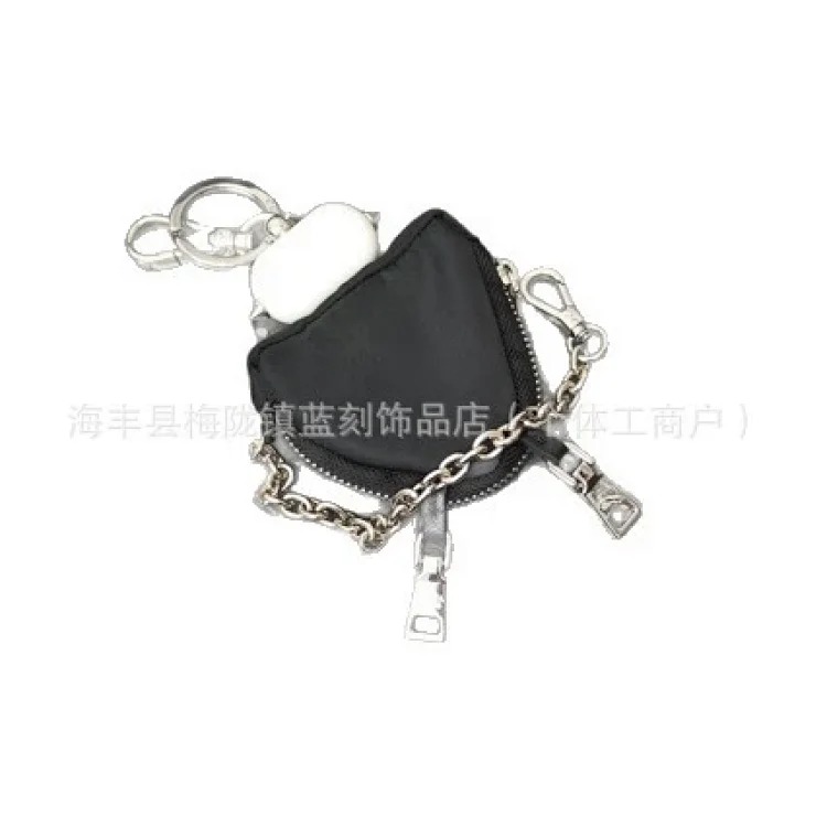 Pujia keychain bag robot pendant trendy brand titanium steel keychain can be used to deliver bag pendants on behalf of others