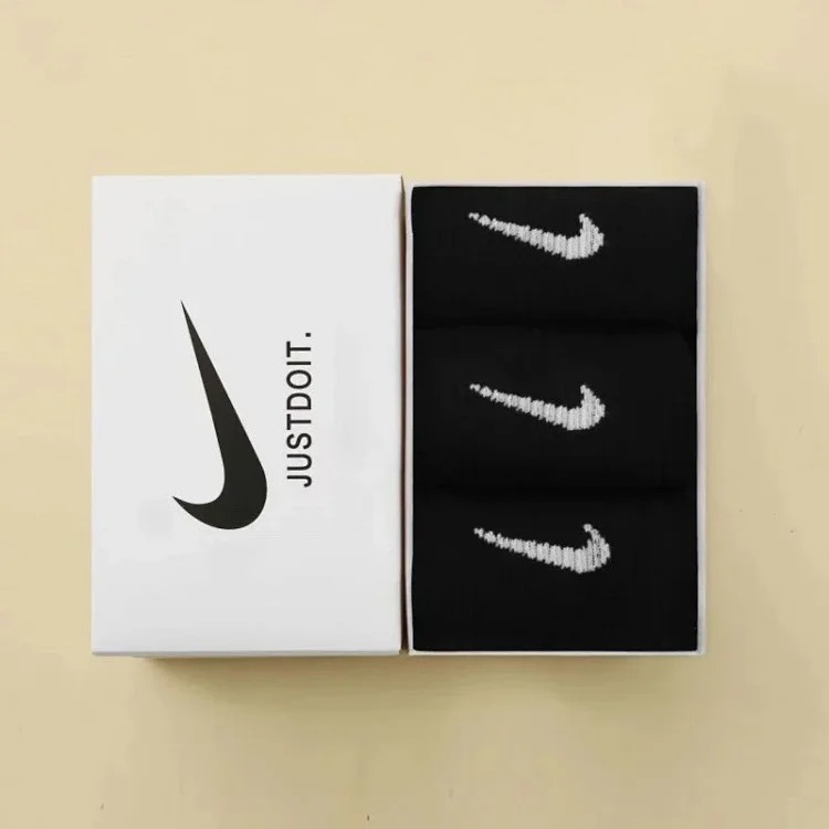 Fashion and Comfortable breath socks 04 image 5