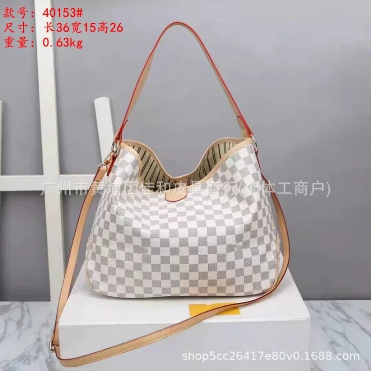 Louis Vuitton Cross-border popular fashion presbyopia commuter tote bag women's new large capacity single shoulder crossbody bag armpit large bag