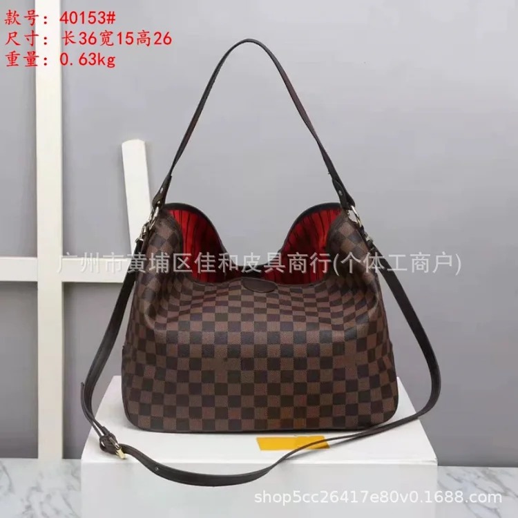 Louis Vuitton Cross-border popular fashion presbyopia commuter tote bag women's new large capacity single shoulder crossbody bag armpit large bag