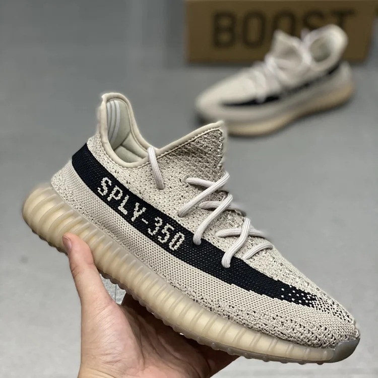 YZ 35O 1:1 correct fit version, fully packaged image 3
