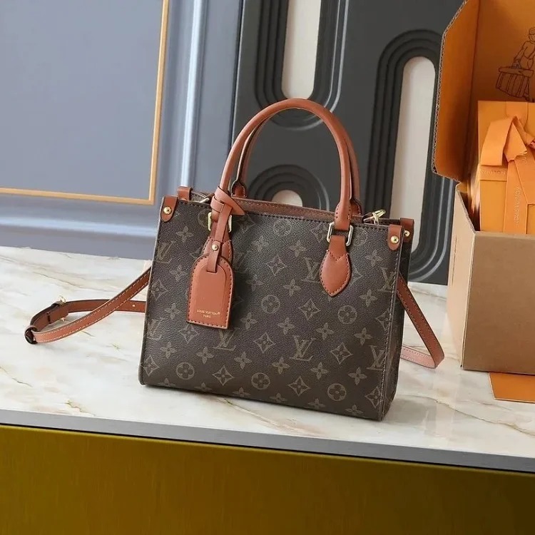 Women's multifunctional crossbody bag 631 image 2