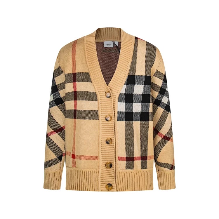Fashion and versatile sweaters for autumn and winter