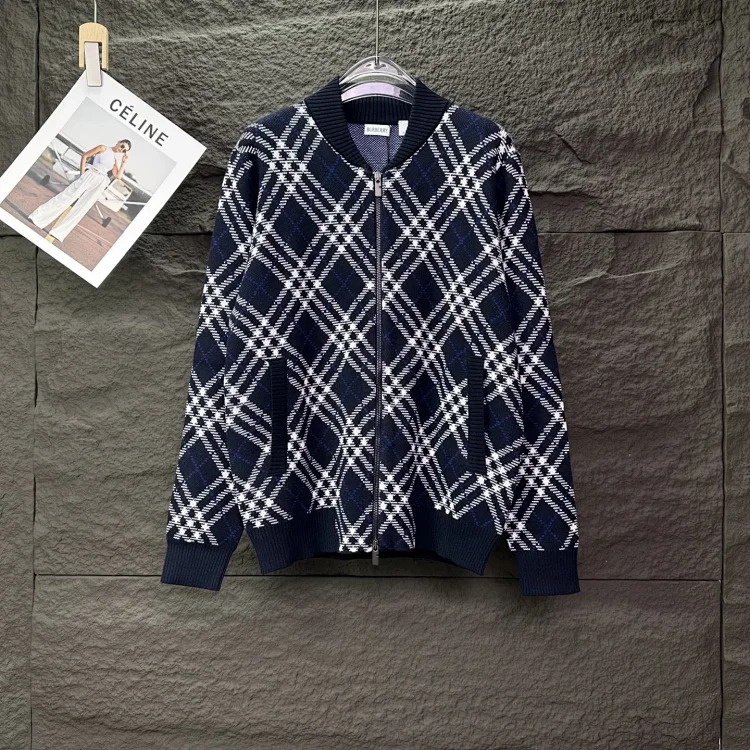 Fashion and versatile sweaters for autumn and winter